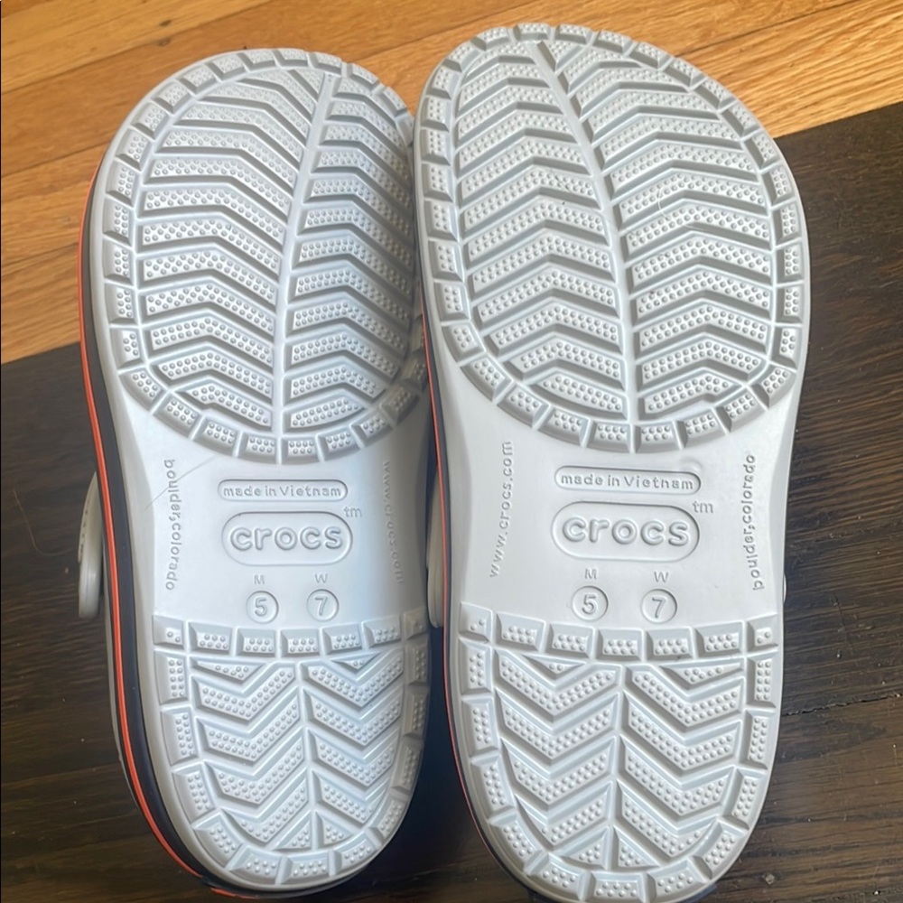 NWT Crocs - Picture 6 of 6